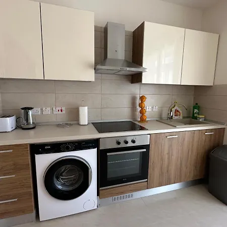 Domisol Duplex Near Sea St. Paul's Bay
