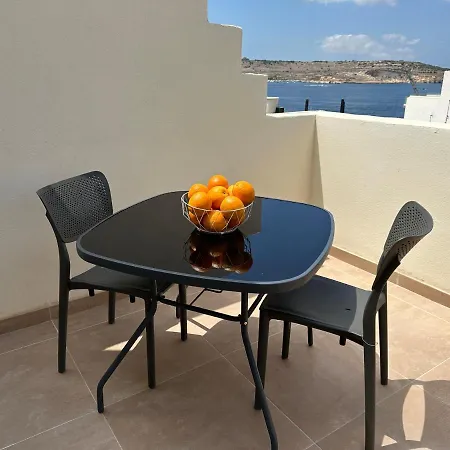 Domisol Duplex Near Sea * St. Paul's Bay