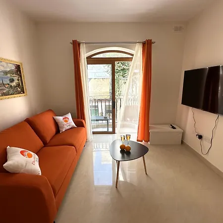 Domisol Duplex Near Sea Apartment St. Paul's Bay